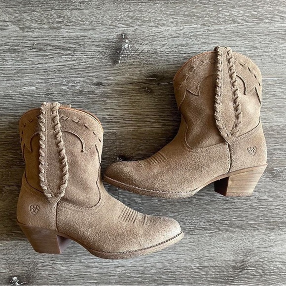 Ariat Shoes - Ariat Women's Shortie Western Boots NEW